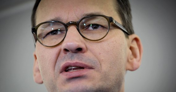 Premier Mateusz Morawiecki udaje się dziś z wizytą do Budapesztu. Ma się spotkać m. in. z szefem węgierskiego rządu Viktorem Orbanem. Chce usłyszeć od niego zapewnienia, że Węgry staną murem za Polską, gdyby Unia Europejska chciała na nas nałożyć sankcje. 