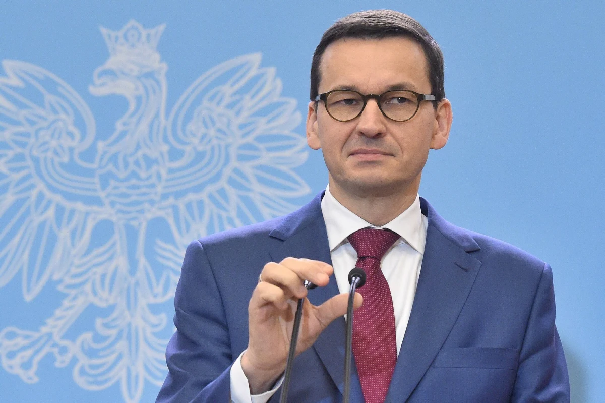 ​Premier Mateusz Morawiecki powołał Polską Grupę Lotniczą - poinformował prezes PLL LOT Rafał Milczarski, który jednocześnie został szefem PGL. Jest to spółka akcyjna z kapitałem 1,2 mld zł; w jej skład wejdą spółki Skarbu Państwa, m.in. PPL LOT, LOT AMS, LS Airport Services.