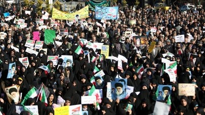 Dowódca irańskiej armii oferuje policji pomoc w zdławieniu protestów