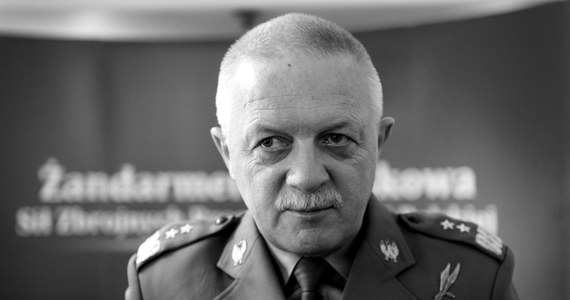 ​Nie żyje Mirosław Rozmus, były dowódca 21. Brygady Strzelców Podhalańskich i komendant główny Żandarmerii Wojskowej. O jego śmierci poinformowały w piątek lokalne media i Instytut Studiów Międzynarodowych Wydziału Nauk Społecznych Uniwersytetu Wrocławskiego, gdzie Rozmus wykładał.
