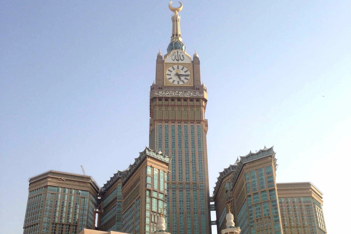 ​Jedenastu saudyjskich książąt zostało w sobotę aresztowanych, gdy protestowali przed pałacem królewskim Al-Jamama w Rijadzie przeciwko zmianom przepisów, które ograniczają ich przywileje - podały saudyjskie media.