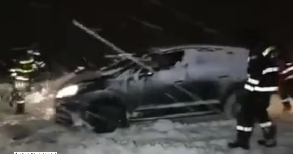 Ogromna śnieżyca sparaliżowała ruch samochodowy w rejonie Kastylii i Leónu w Hiszpanii. Część kierowców zostało uwięzionych na drogach z powodu ogromnych zasp, które utworzyły się na ulicach. Uwolnienie ich zajęło służbom porządkowym około 6 godzin.