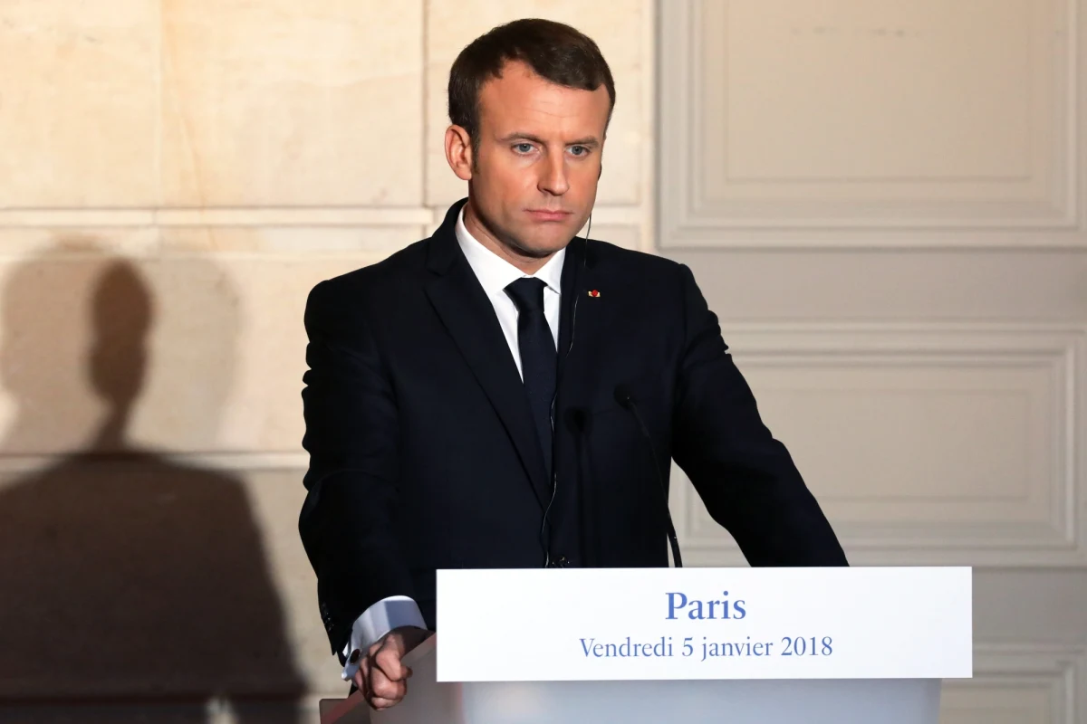 Skandal wokół wyboru nowego rzecznika partii prezydenta Francji Emmanuela Macrona. Został nim młody działacz pochodzenia algierskiego Rayan Nezzar, który wychował się w podparyskim imigranckim getcie. Media ujawniły, że w przeszłości regularnie znieważał on w sieci prawicowych polityków i dziennikarzy, nie przebierając w najgorszych obelgach.