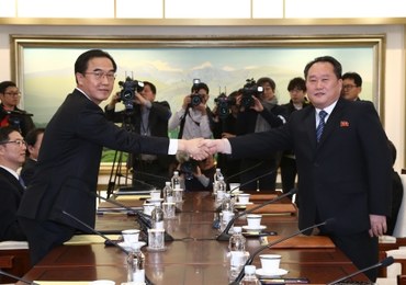 Korea Południowa rozmawia z Koreą Północną w "wiosce rozejmowej" 