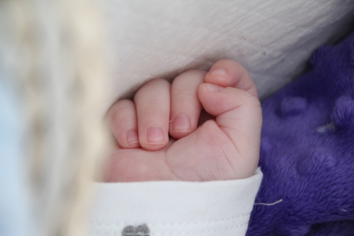 30-latek z Chorzowa podejrzany jest o pobicie swojej 5-miesięcznej córki. Mężczyzna został tymczasowo aresztowany. Z dziewczynką do szpitalnej Izby Przyjęć zgłosiła się matka.