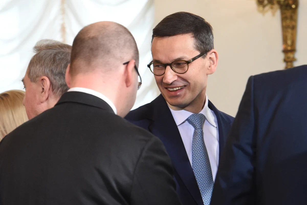 D​ziękuję tym, którzy pełnili do tej pory funkcje w rządzie; wykonali pracę bardzo dobrze - powiedział w Pałacu Prezydenckim premier Mateusz Morawiecki. Jak dodał, nowy rząd "nie jest rządem przeciwko komuś", a jego zadaniem jest budowa podmiotowej Polski w silnej Europie.
