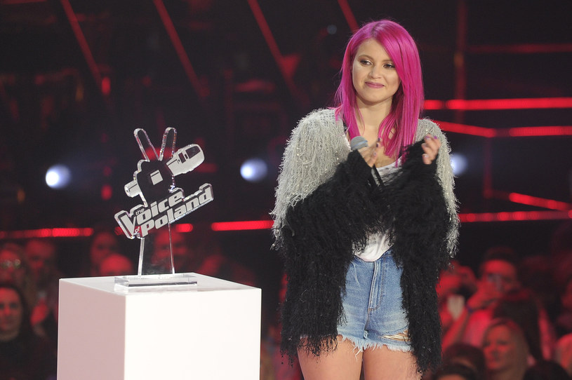 Zwyciężczyni ósmej edycji "The Voice of Poland", Marta Gałuszewska, opublikowała teledysk do swojego pierwszego singla "Nie mów mi nie".