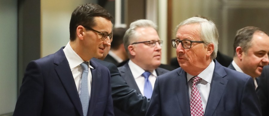 Premier Mateusz Morawiecki nie przekonał Jean-Claude'a Junckera i Fransa Timmermansa do polskiej reformy sądownictwa. Unijny komisarz ds. budżetu Gunter Oettinger uważa, że zadaniem Komisji Europejskiej jest przekonanie Polski do zasad praworządności. Komisja podtrzymuje więc swoje stanowisko w kwestii  praworządności i uważa, że ma rację negatywnie oceniając reformę sądownictwa w Polsce - informuje dziennikarka RMF FM Katarzyna Szymańska-Borginon. 