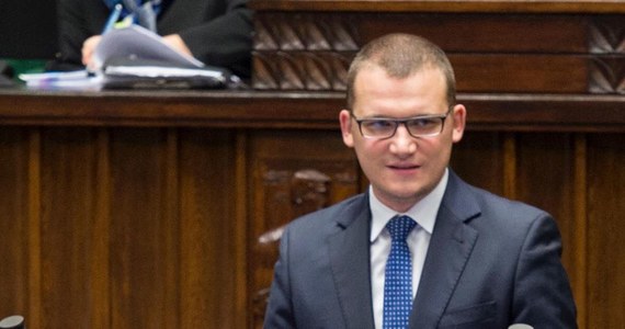 Paweł Szefernaker, były sekretarz stanu w kancelarii premiera u Beaty Szydło zostanie wiceministrem w MSWiA. Będzie pierwszym zastępcą Joachima Brudzińskiego - dowiedział się dziennikarz RMF FM Krzysztof Zasada. W resorcie - według naszych informacji - zajmować ma się administracją, będzie odpowiedzialny za kontakt z samorządami.