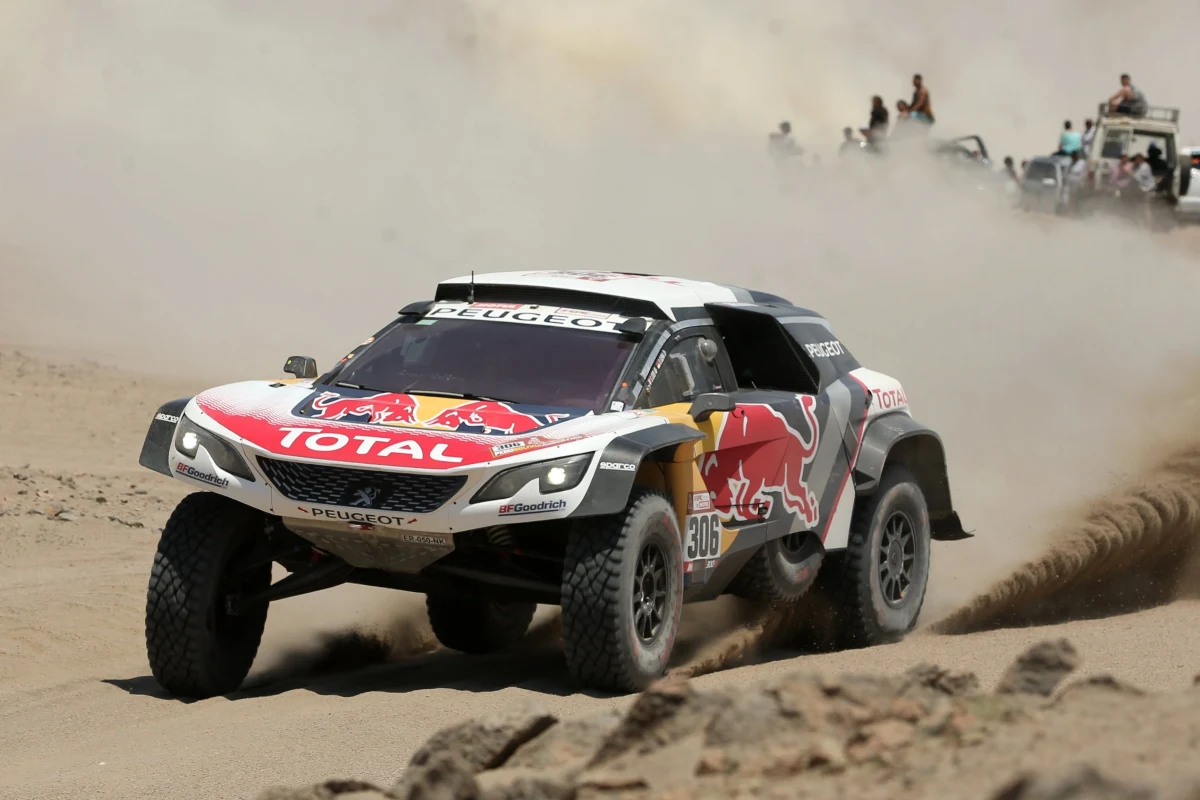 ​Dziewięciokrotny rajdowy mistrz świata Francuz Sebastien Loeb (Peugeot 3008 DKR), który dzień wcześniej wygrał 4. etap, w środę na 5. etapie zakończył jazdę w Rajdzie Dakar.
