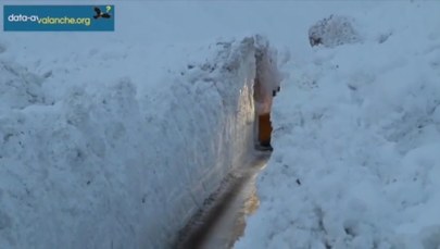 Śnieżny mur odciął francuską wioskę w Alpach. Zaspy mają 7 metrów wysokości 
