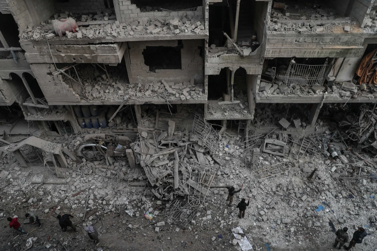 Mieszkańcy Wschodniej Guty, kontrolowanej przez rebeliantów enklawy na przedmieściach Damaszku obleganej od 2013 roku przez siły reżimu Baszara el-Asada, mogli paść ofiarą ataku z użyciem chloru - podała na swoim portalu BBC.