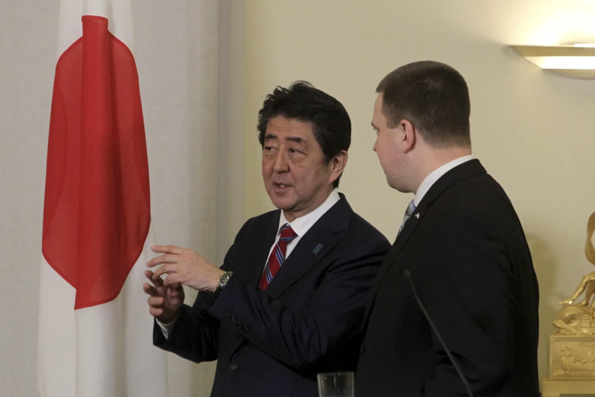​Premierzy Estonii Juri Ratas oraz Japonii Shinzo Abe, który złożył oficjalną wizytę w Tallinie, potwierdzili, że Japonia przystąpi do natowskiego Centrum Doskonalenia Cyberobrony z siedzibą w Tallinie - poinformowała w sobotę estońska telewizja ERR. Rozmowy premierów odbyły się w piątek wieczorem; jak podaje AP, poświęcone były przede wszystkim cyberbezpieczeństwu oraz kwestiom związanym z technologiami informacyjnymi.