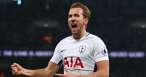 ​Harry Kane zdobył dwie bramki dla Tottenhamu Hotspur w wygranym 4:0 meczu z Evertonem w 23. kolejce angielskiej ekstraklasy piłkarskiej. Z dorobkiem 98 goli został najlepszym strzelcem tego klubu w Premier League. Kane trafił do siatki gości w 47. i 59. minucie. Oprócz niego bramki na Wembley zdobyli Koreańczyk Heung-Min Son oraz Duńczyk Christian Eriksen. Dotychczas najwięcej goli dla Tottenhamu w Premier League strzelił Teddy Sheringham - 97.