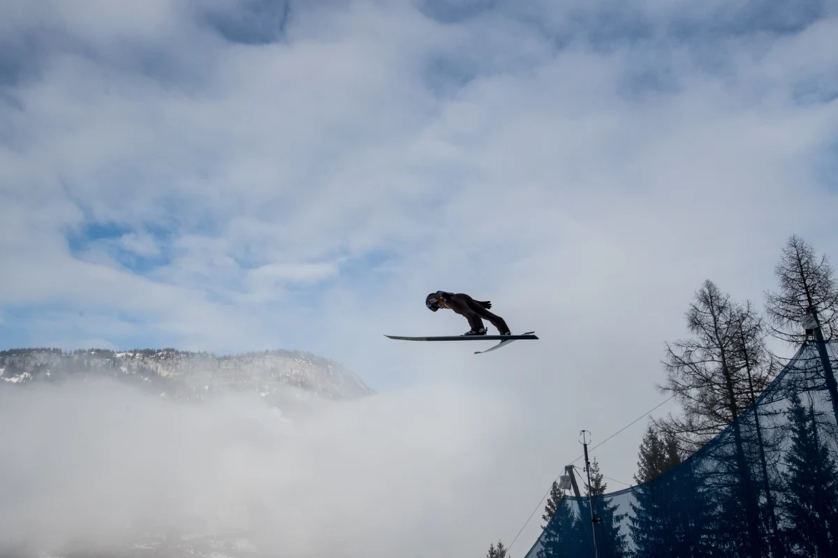 Polscy skoczkowie narciarscy spróbują zrehabilitować się dzisiaj w zawodach Pucharu Świata na mamucim obiekcie w Bad Mitterndorf za nie najlepsze wyniki w pierwszym konkursie. W sobotę żaden z sześciu biało-czerwonych nie znalazł się w czołowej "10".