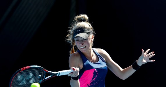 Na pierwszej rundzie zakończyła Magdalena Fręch swój debiutancki występ w wielkoszlemowym Australian Open. 20-latka, która do głównej drabinki dostała się z kwalifikacji, musiała uznać wyższość znacznie bardziej doświadczonej i wyżej notowanej Hiszpanki Carli Suarez Navarro: przegrała 5:7, 3:6.