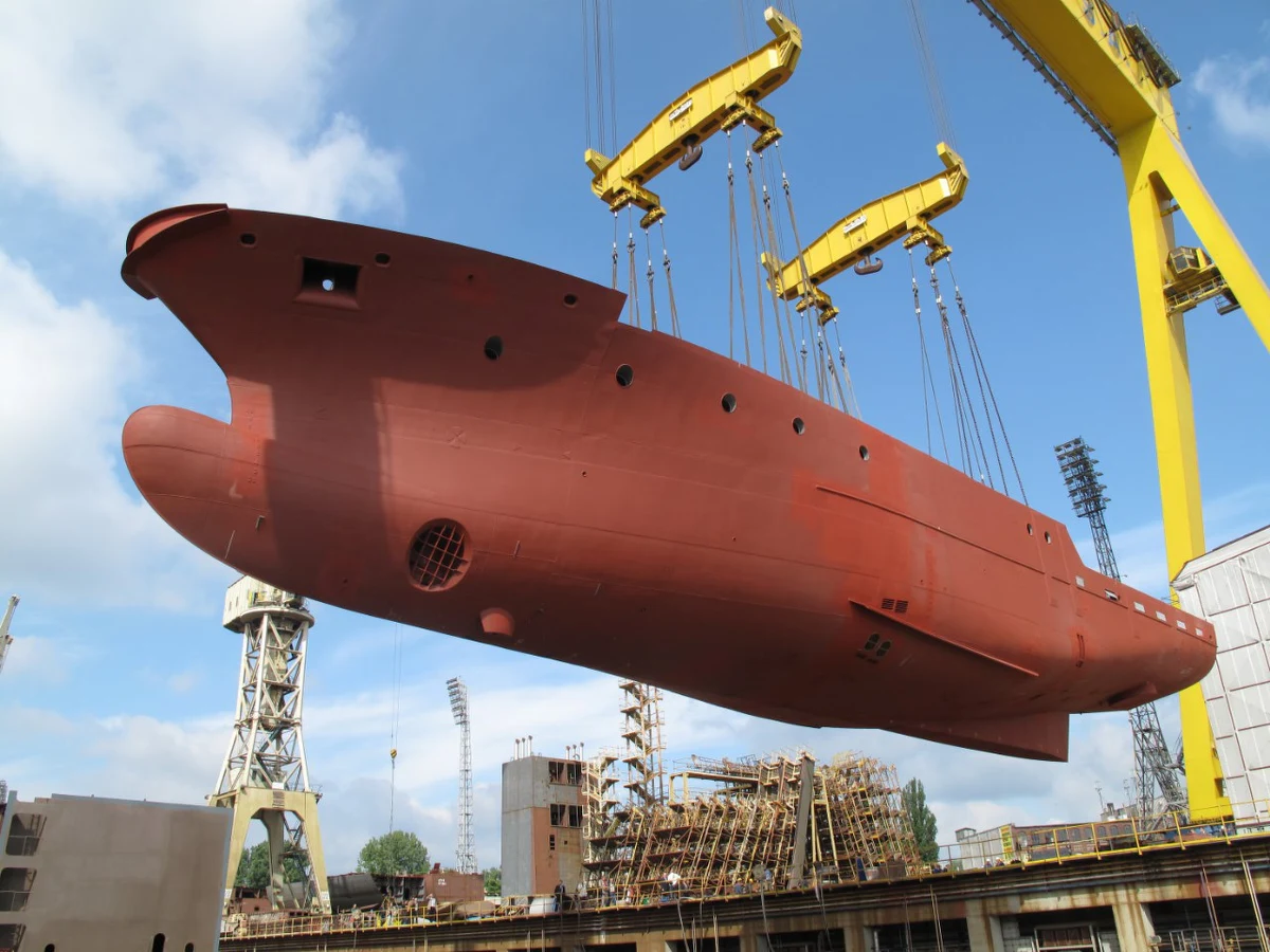 Komisja Europejska wszczęła dochodzenie ws. zachęt podatkowych dla polskich stoczni. Zdecydowała się na taki krok w obawie, że system opodatkowania dawałby niektórym stoczniom przewagę nad konkurentami.