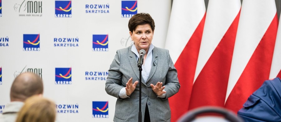 Chcemy, żeby rodzina stała się symbolem Polski – powiedziała w Lesznie Beata Szydło. Wicepremier uczestniczyła we wręczeniu "Leszczyńskiego becikowego" – lokalnego świadczenia dla mieszkańców miasta, którym urodziło się dziecko.