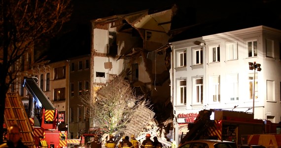 Co najmniej dwie osoby zginęły, a 14 zostało rannych w wybuchu gazu w Antwerpii, na północy Belgii. Do eksplozji doszło w poniedziałek, późnym wieczorem. Początkowo informowano, że nie ma ofiar. Policja bardzo szybko wykluczyła zamach terrorystyczny. Budynek w którym doszło w wybuchu został zniszczony. 