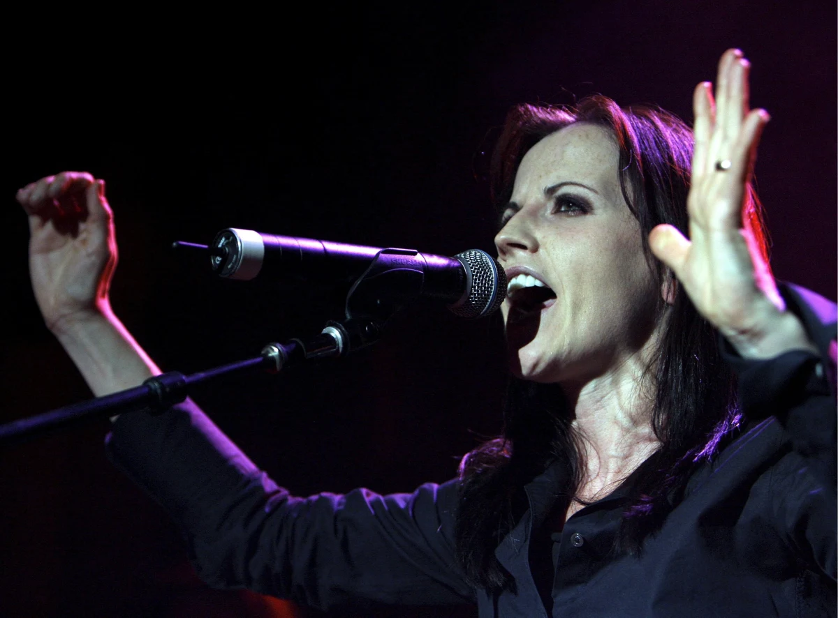 Andrzej Duda pożegnał zmarłą nagle w wieku 46 lat wokalistkę The Cranberries. "Dolores O’Riordan odeszła. Osierociła The Cranberries, ale zostawiła nam wiele pięknej muzyki" - napisał prezydent na Twitterze.