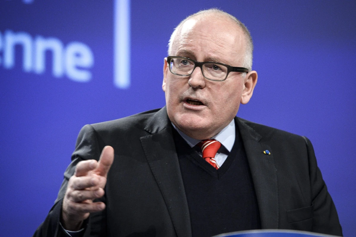 ​Na lotnisku w Brukseli o artykule 7 i praworządności w Polsce mają rozmawiać szef polskiej dyplomacji i wiceprzewodniczący Komisji Europejskiej. Do spotkania Jacka Czaputowicza i Fransa Timmermansa w nietypowych okolicznościach ma dojść w niedzielę - ustaliła korespondentka RMF FM Katarzyna Szymańska-Borginon.