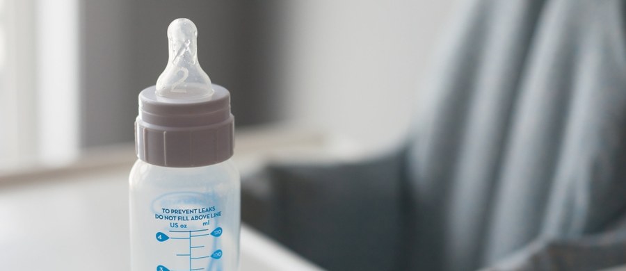 ​Nie ma żadnego oficjalnego potwierdzenia, że produkty mleczne dla niemowląt francuskiej firmy Lactalis, potencjalnie zanieczyszczone bakterią Salmonella Agona, trafiły na rynek Polski - poinformował we wtorek Główny Inspektorat Sanitarny.