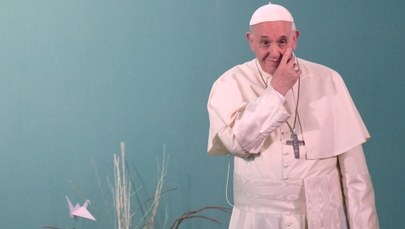 Papież: Czyny pedofilii rzuciły podejrzenia na całe duchowieństwo