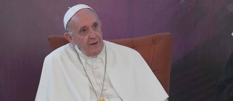 Papież Franciszek spotkał się w Chile z grupą ofiar pedofilii - poinformował rzecznik Watykanu Greg Burke. "Papież płakał z nimi" - ujawnił.