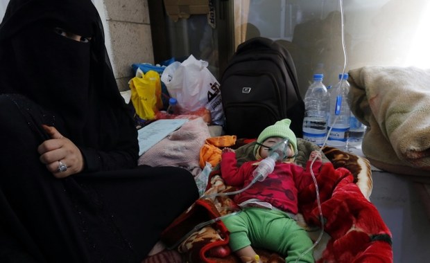 Światowa Organizacja Zdrowia (WHO) ostrzega, że w Jemenie dochodzi do szybkiego rozprzestrzeniania się błonicy, która w ciągu czterech miesięcy spowodowała śmierć 48 osób. W kraju rozpoczęto kampanię szczepień.