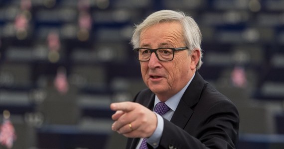 Szef Komisji Europejskiej Jean-Claude Juncker zaapelował do premiera Bułgarii, która z początkiem roku objęła przewodnictwo w Unii Europejskiej, by działał "konstruktywnie" i był "gotowy do kompromisu" z Polską w kwestii praworządności. Podkreślał również, że uruchomienie wobec naszego kraju artykułu 7.1 Traktatu UE nie oznacza jeszcze sankcji. KE wyraźnie więc sygnalizuje wolę kompromisu, zauważalna jest zmiana tonu i przesunięcie akcentów, ale - jak zwraca uwagę korespondentka RMF FM w Brukseli Katarzyna Szymańska-Borginon - nie oznacza to zmiany podejścia w kwestii przestrzegania wartości.