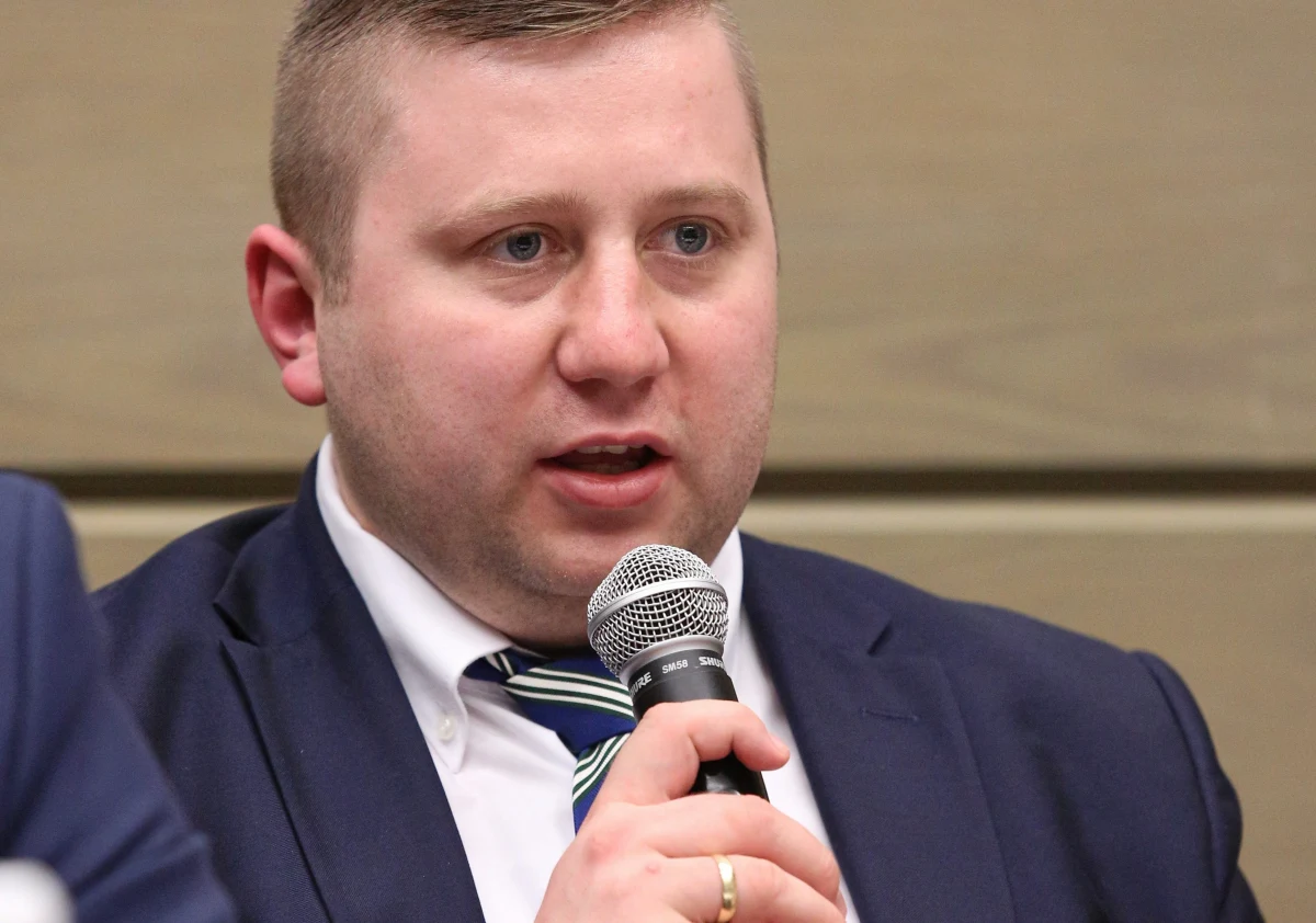 Dotychczasowy wiceminister cyfryzacji Paweł Majewski sekretarzem stanu w MSWiA. Zastąpi Tomasza Zdzikota, który wraz Mariuszem Błaszczakiem przechodzi do MON.