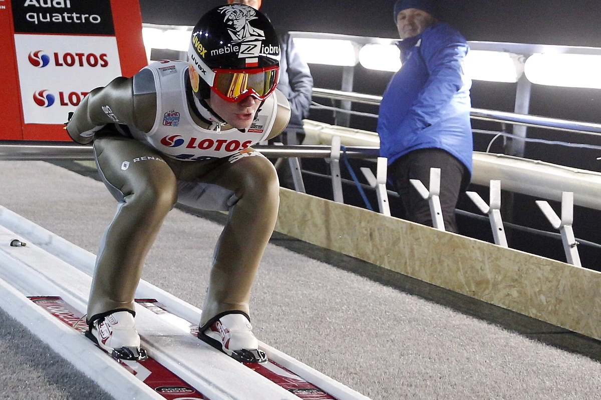 ​Skoczek narciarski Jan Ziobro został skreślony z kadry B - poinformował w komunikacie prezes Polskiego Związku Narciarskiego Apoloniusz Tajner. Decyzja ma związek z oświadczeniem 26-letniego zawodnika, który poinformował, że zawiesza karierę.