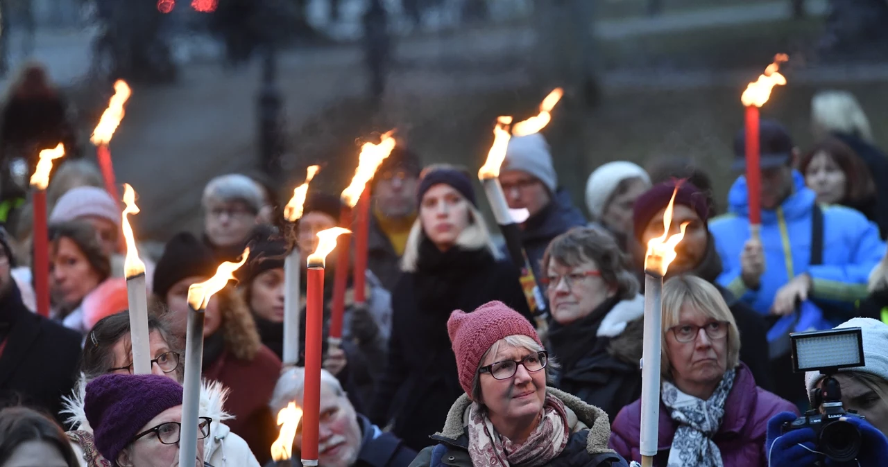 Sztokholm: Marsz poparcia dla akcji #metoo