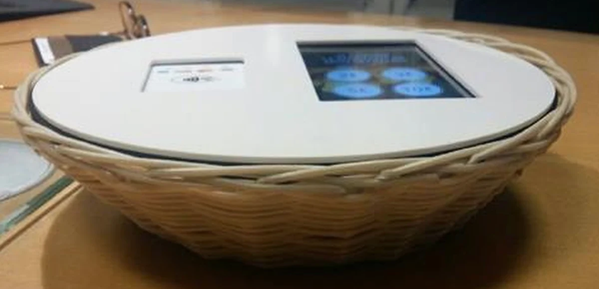 Jeden z kościołów katolickich w Paryżu stawia na cyfryzację. Datki "na tacę" będzie tam można od niedzieli przekazać za pomocą ... karty zbliżeniowej. O inicjatywie kościoła Saint Francois de Molitor informuje Associated Press.