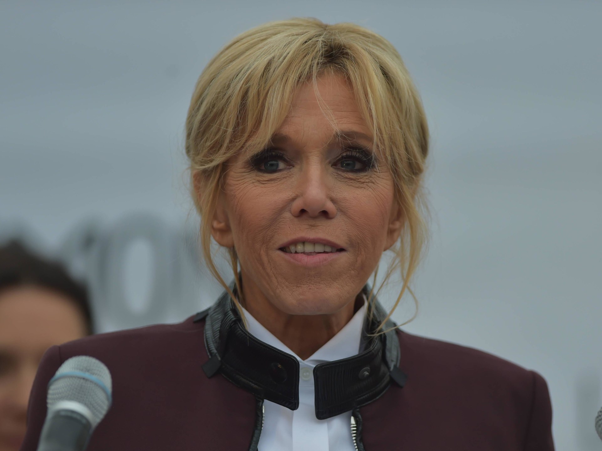 Pierwszy mąż Brigitte Macron “ukrywa się