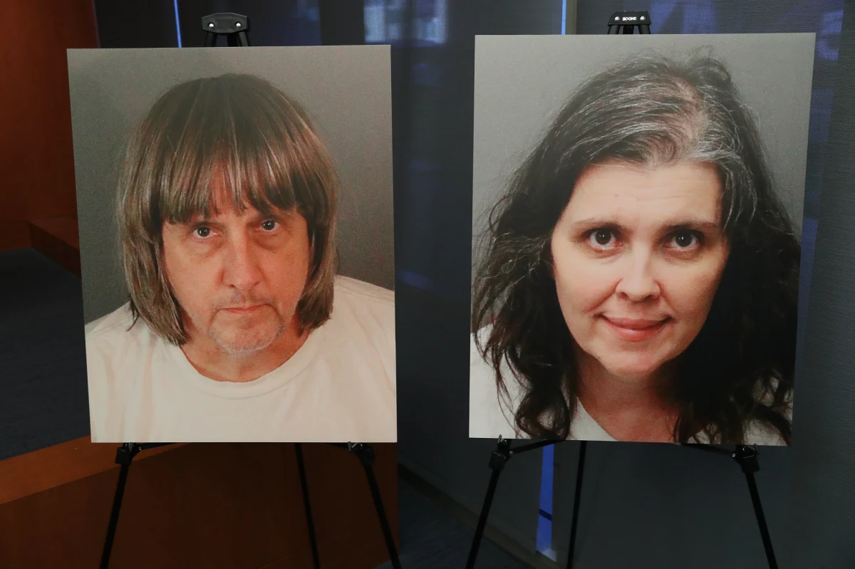 Amerykańska prokuratura ujawniła więcej szczegółów na temat tego, co przez lata działo się w "domu tortur" w Perris w Kalifornii. 13 rodzeństwa było tam torturowanych przez własnych rodziców. Dzieci, które dziś mają od 2 do 29 lat, miesiącami były wiązane łańcuchami, głodzone i bite. Rodzice – 57-letni David Turpin i jego 49-letnia żona Louisa Anna stanęli przed sądem, by usłyszeć zarzuty. Mogą usłyszeć wyrok 100 lat więzienia.