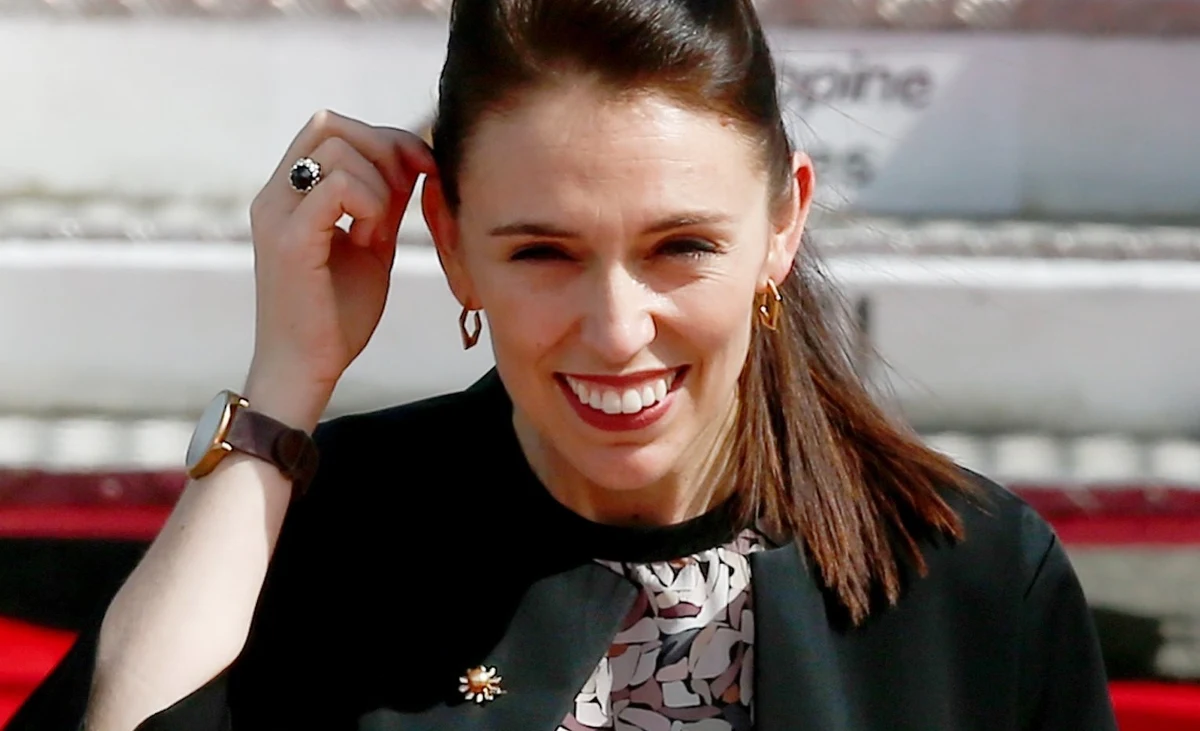 Premier Nowej Zelandii Jacinda Ardern, która na czele rządu stanęła w październiku ubiegłego roku, ogłosiła, że jest w swojej pierwszej ciąży. Ardern i jej partner Clarke Gayford spodziewają się dziecka w czerwcu.