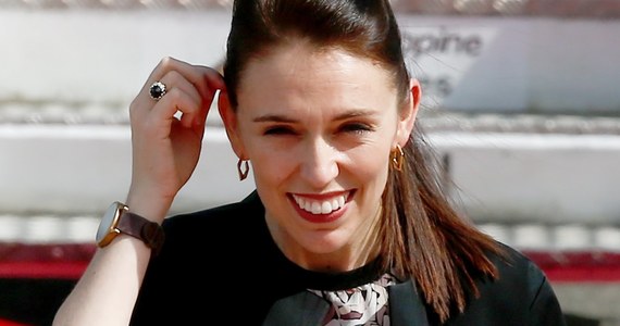 Premier Nowej Zelandii Jacinda Ardern, która na czele rządu stanęła w październiku ubiegłego roku, ogłosiła, że jest w swojej pierwszej ciąży. Ardern i jej partner Clarke Gayford spodziewają się dziecka w czerwcu.