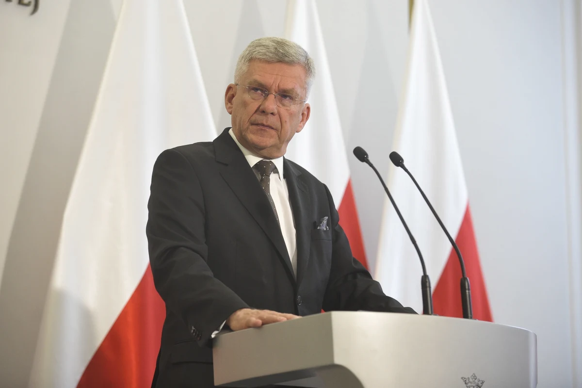 ​Otrzymałem od marszałka Senatu Stanisława Karczewskiego polecenie przygotowania projektu pilnej nowelizacji regulaminu Senatu, znoszącej tajność głosowań personalnych - poinformował na Twitterze szef Kancelarii Senatu Jakub Kowalski. Senat nie zgodził się w piątek na zatrzymanie i tymczasowe aresztowanie senatora Stanisława Koguta, o co wnioskowała do Izby prokuratura. Za wyrażeniem zgody głosowało 32 senatorów, przeciw było 37, a 19 wstrzymało się od głosu. Do wyrażenia zgody na wniosek prokuratury potrzebnych było 51 głosów.