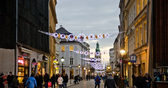 Na terenie Starego Miasta w Krakowie obowiązują nowe przepisy o Parku Kulturowym. Wśród nich jest ograniczenie liczby meleksów do 70 rocznie oraz zakaz nagabywania do klubów nocnych i rozdawania ulotek o niemoralnej treści.