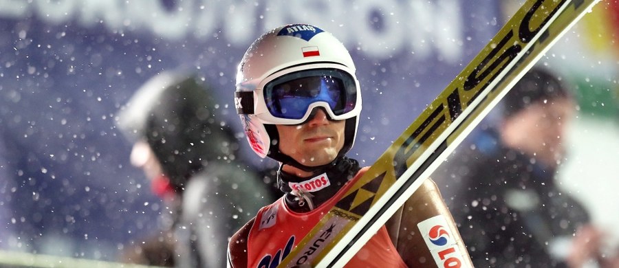 ​Były skoczek narciarski, niegdyś wielki rywal Adama Małysza, Sven Hannawald uważa, że jeszcze daleko do rozstrzygnięć w mistrzostwach świata w lotach. "Wszystko może się wydarzyć" - powiedział. Na półmetku rywalizacji w Oberstdorfie Kamil Stoch zajmuje trzecie miejsce.