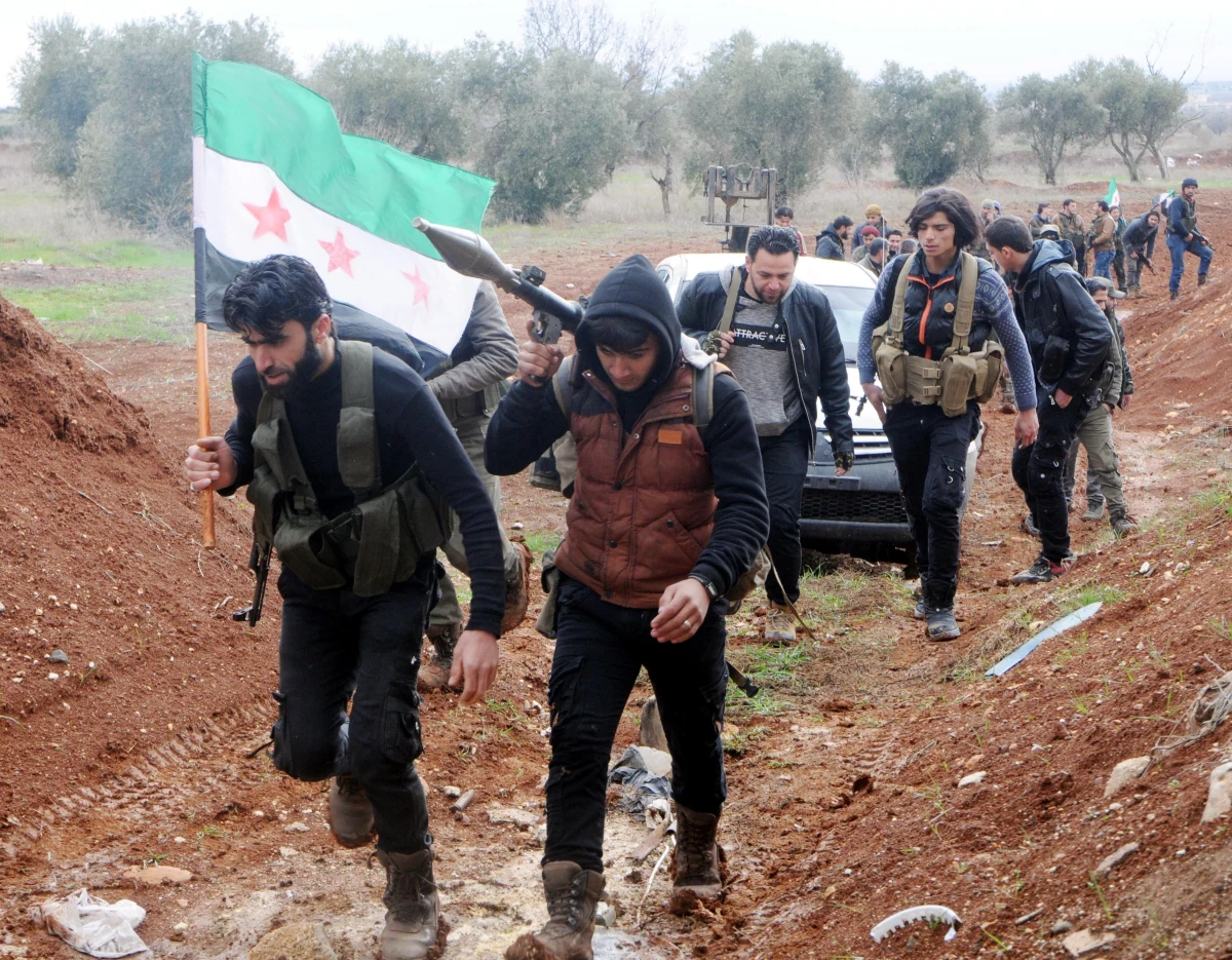 Tureckie lotnictwo rozpoczęło po zachodzie słońca ataki na kontrolowaną przez Kurdów enklawę Afrin w prowincji Aleppo na północnym zachodzie Syrii. Tamtejsi Kurdowie twierdzą, że atakowane są także dzielnice mieszkalne. Władze Syrii ostrzegły w czwartek, iż operacja wojsk tureckich w regionie Afrin zostanie uznana za akt agresji.