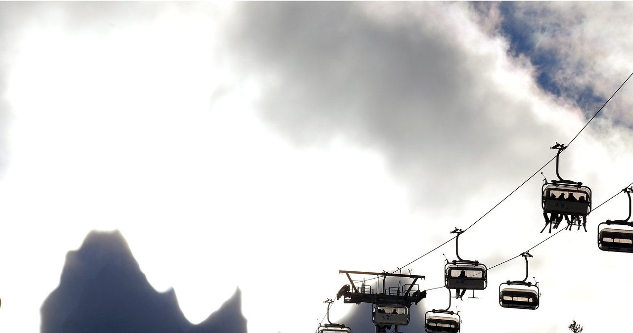 Wyścigi i szukanie miejsc do selfie. W Dolomitach biorą się za turystów