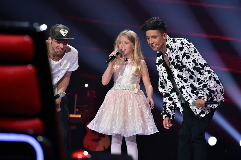 W sobotę widzowie TVP2 mogli zobaczyć kolejne dwa odcinki "The Voice Kids". W nich obejrzeli występy m.in. 14-letniego Tomasza Gregorczyka, który ma zadatki na zostanie polskim Justinem Bieberem, 10-letnią Swietłanę Boguską oraz 14-letnią Michalinę Porszke. 