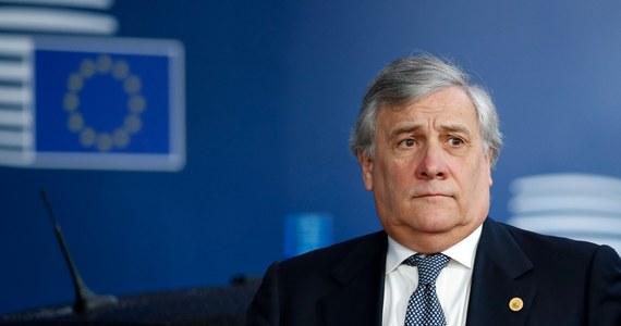 Przewodniczący PE Antonio Tajani od rana we wtorek przyjmuje w swoim gabinecie skonfliktowanych Ryszarda Czarneckiego z PiS i Różę Thun z PO. Chodzi o spór wywołany wypowiedzią Czarneckiego, który porównał Thun do szmalcownika w związku z udziałem w reportażu, który krytykował Polskę. Materiał nadała niemiecka telewizja. 