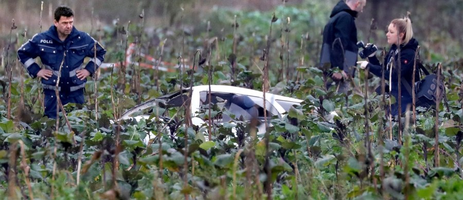 Cztery osoby zginęły w powietrznej kolizji śmigłowca i małego samolotu pod miastem Philippsburg koło Karlsruhe w niemieckim kraju związkowym Badenia-Wirtembergia - poinformowała policja.

