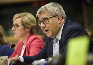 Odwołanie Ryszarda Czarneckiego wydaje się przesądzone. A Guy Verhofstadt ma chytry plan