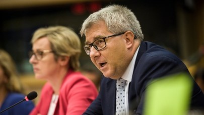 Odwołanie Ryszarda Czarneckiego wydaje się przesądzone. A Guy Verhofstadt ma chytry plan