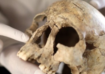 Archeolodzy znaleźli stożkowate czaszki. Zobacz głowę "kosmity"