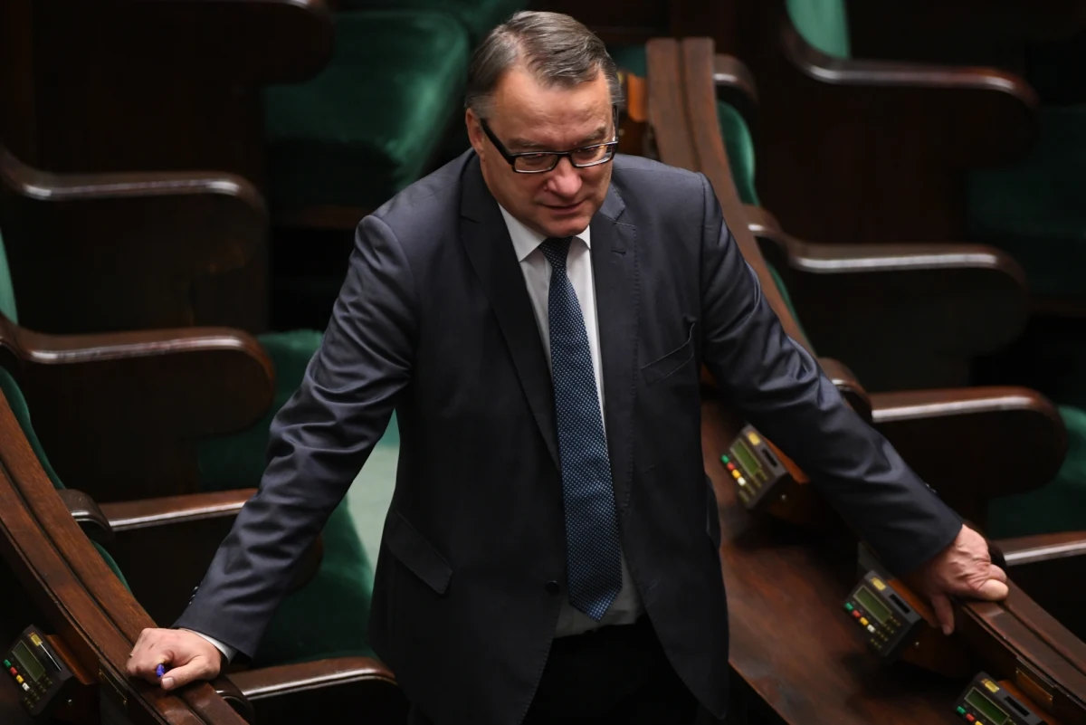 ​Poseł Marek Biernacki zadeklarował, że nie chce zmieniać barw partyjnych, a decyzja o jego wykluczeniu z PO była "wielkim nieporozumieniem". Biernacki to jeden z posłów, który został wykluczony z partii za złamanie dyscypliny podczas głosowań nad projektami ws. zmian w prawie aborcyjnym.